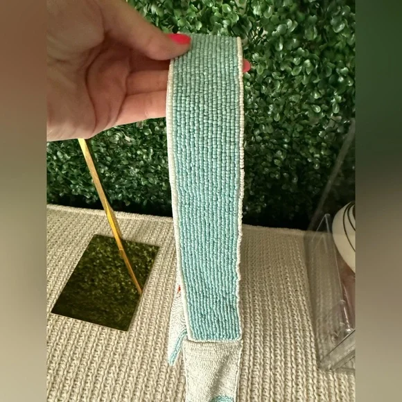 Lobster Embroidered Shoulder Bag - White and Red - Picture 4 of 11